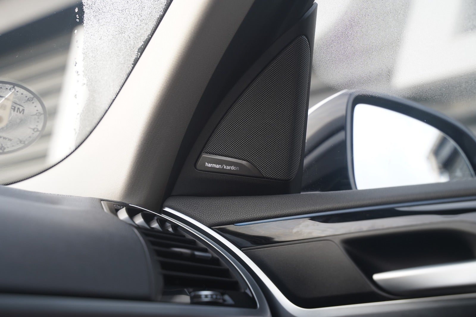 Billede af BMW iX3  Charged Impressive