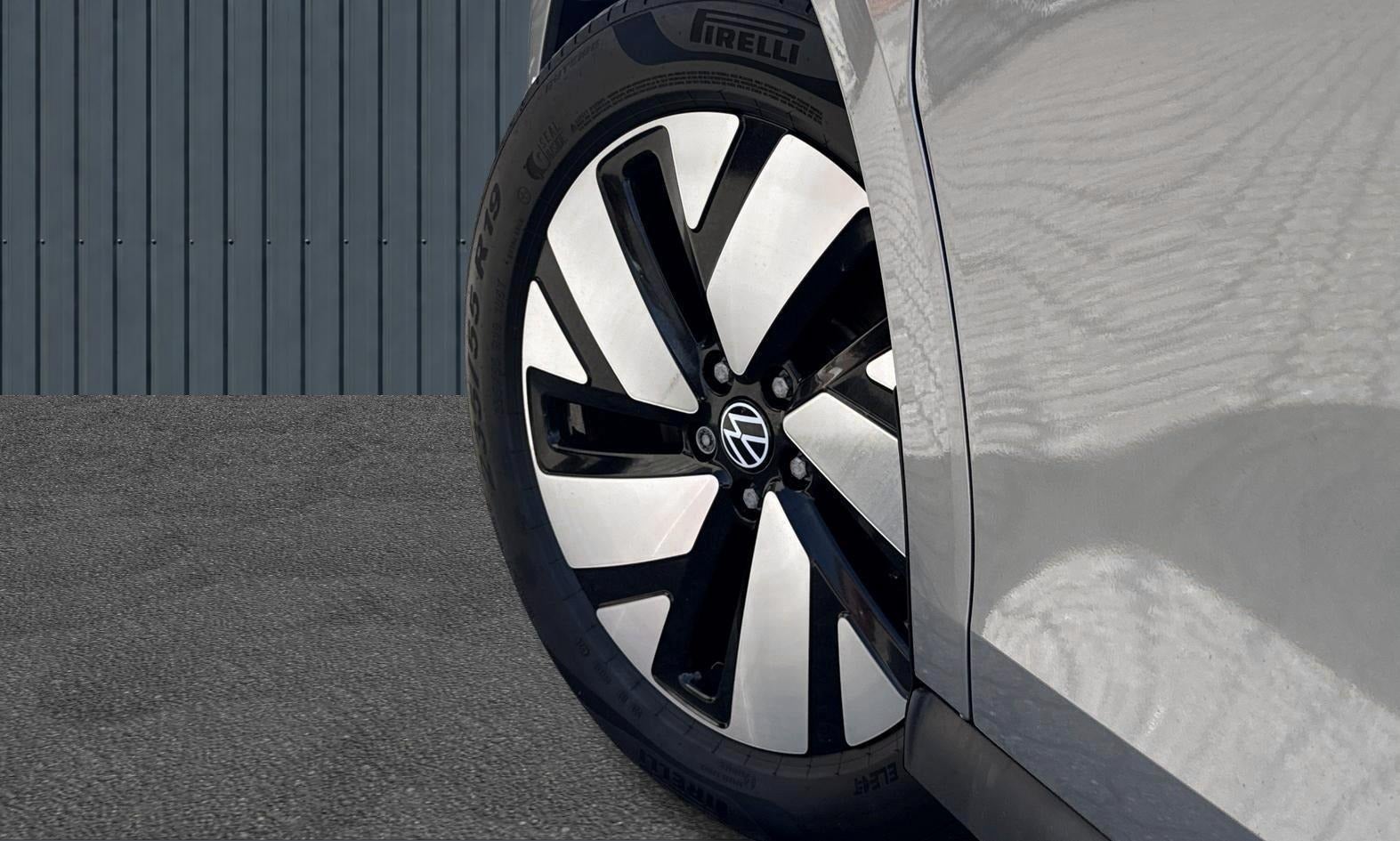 VW ID. Buzz LWB thumbnail 3