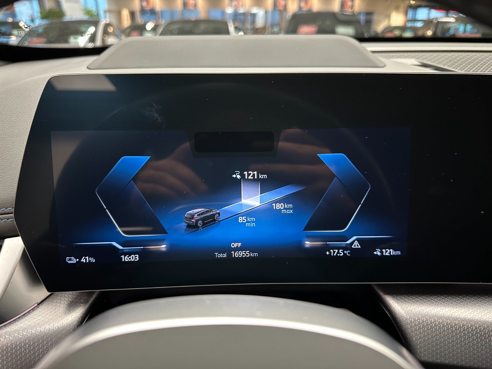 Billede af BMW iX1  eDrive20 Fully Charged M-Sport