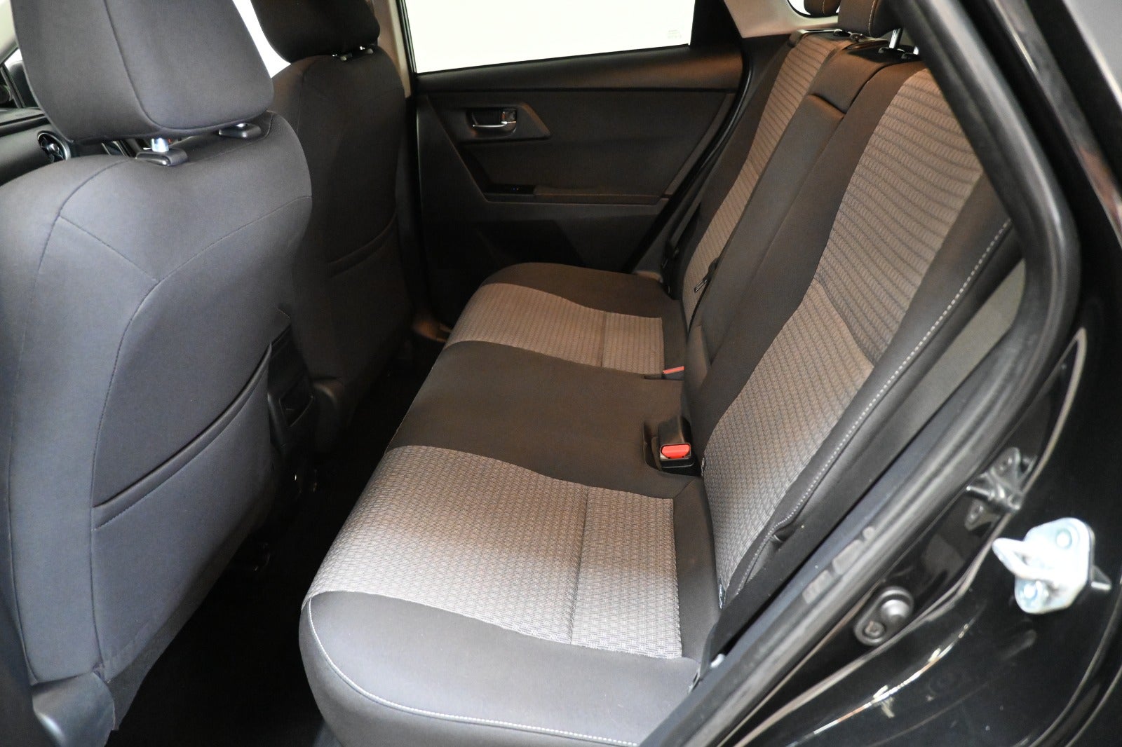 Toyota Auris Hybrid H2 Selected Touring Sports CVT