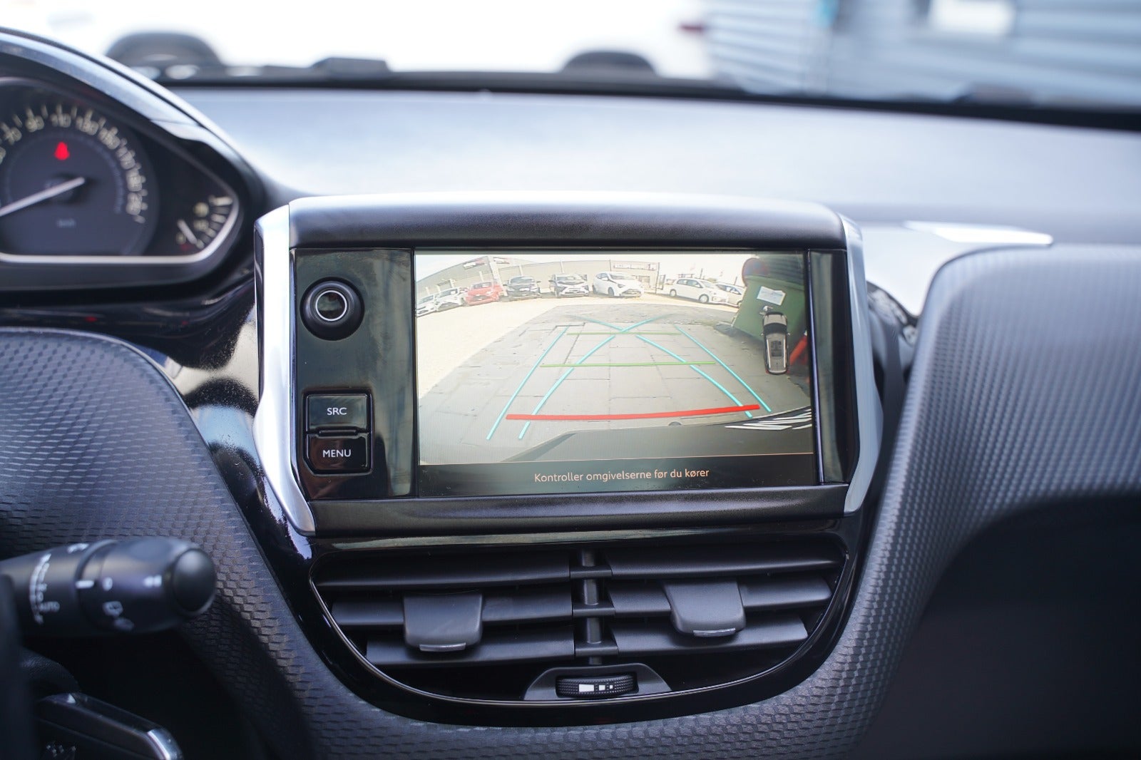 Billede af Peugeot 2008 1,6 BlueHDi 100 Selection Sky