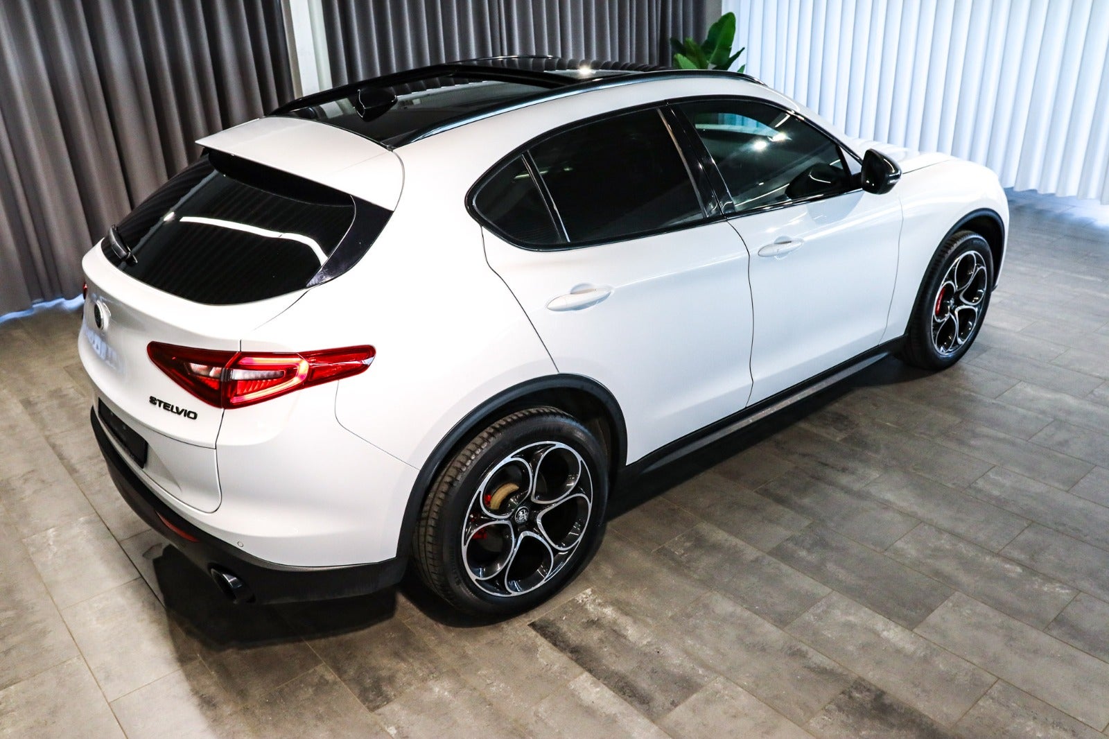 Billede af Alfa Romeo Stelvio 2,0 T 280 B-Tech aut. Q4