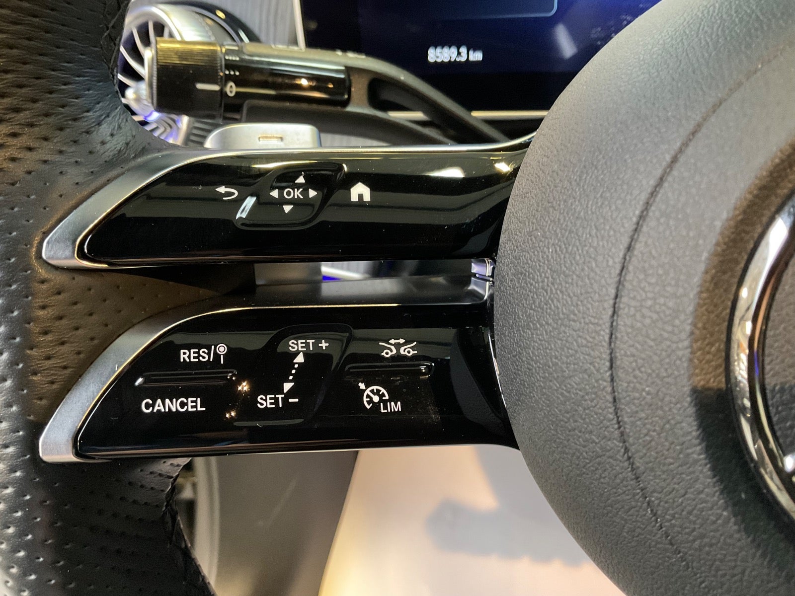 Mercedes EQE350 AMG Line 4d - 14