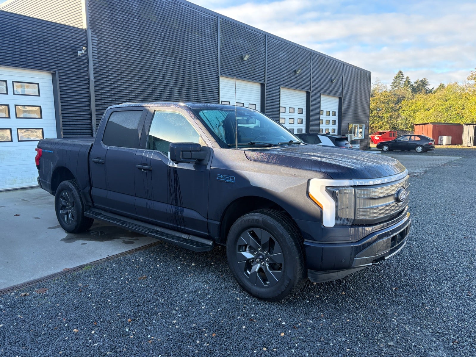 Ford F-150 Lightning Lariat Extended Range