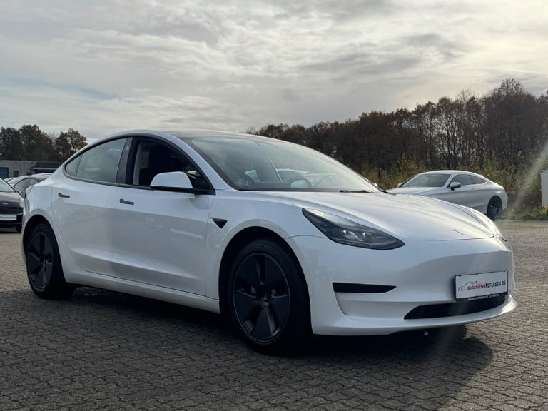 Tesla Model 3 Standard Range+ RWD