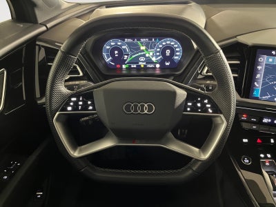 Audi Q4 e-tron S-line Sportback quattro