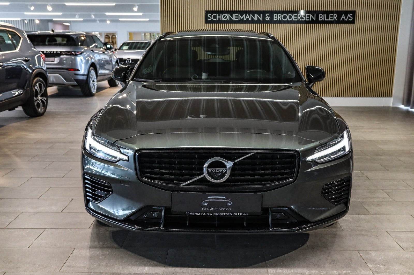 Billede af Volvo V60 2,0 T8 ReCharge R-Design aut. AWD