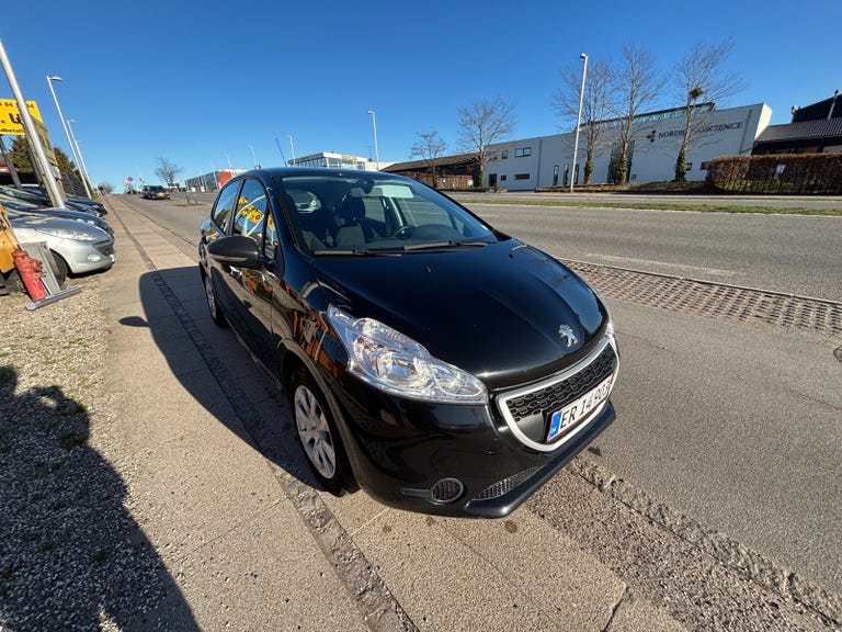 Peugeot 208 VTi Active