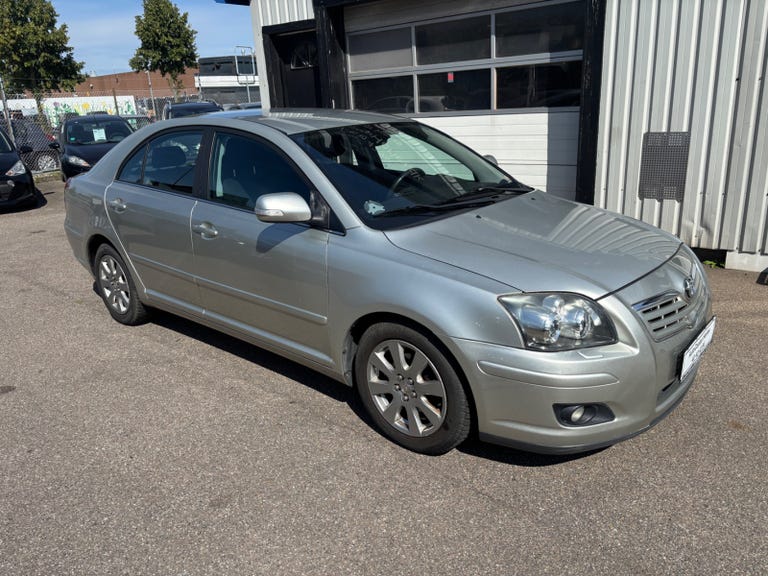 Toyota Avensis VVT-i Terra