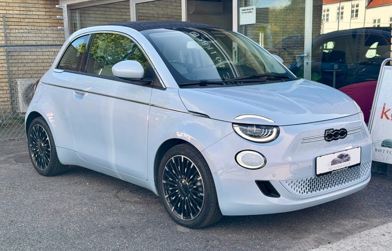 Fiat 500e la Prima Cabrio