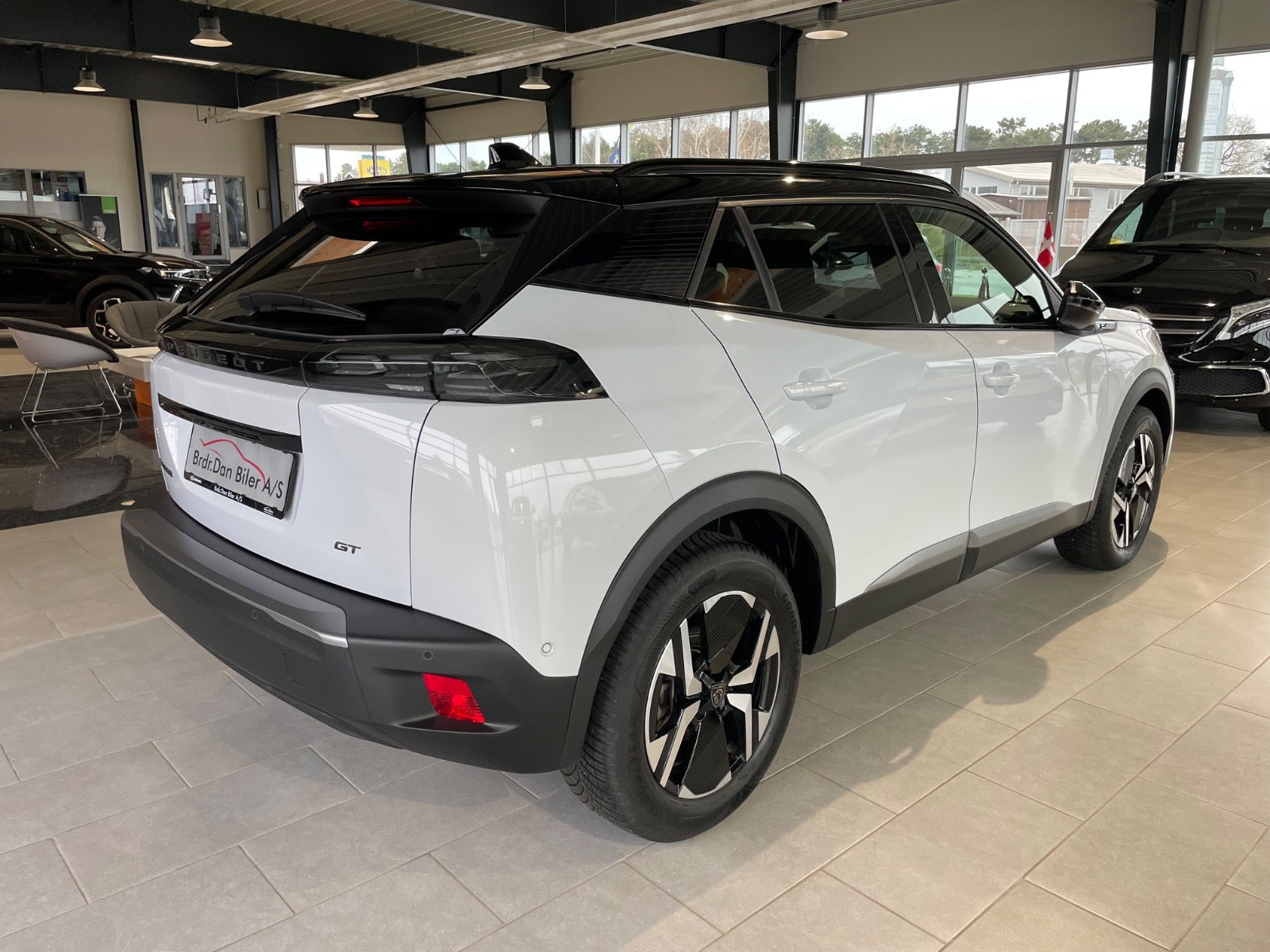 Billede af Peugeot e-2008 54 GT