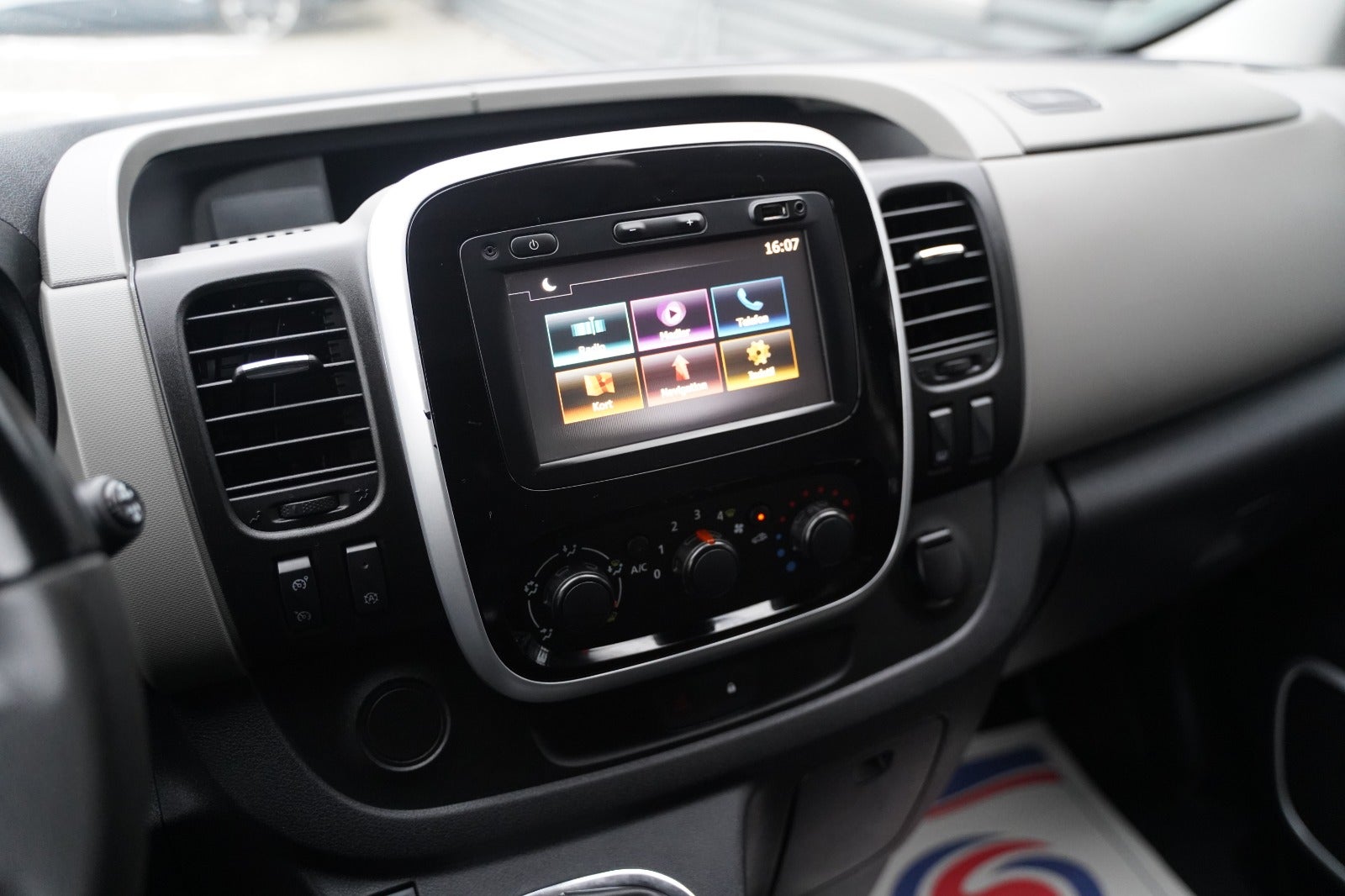 Billede af Renault Trafic T29 1,6 dCi 145 L2H1