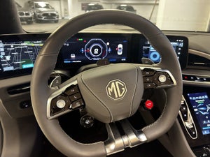 MG Cyberster Trophy Long Range