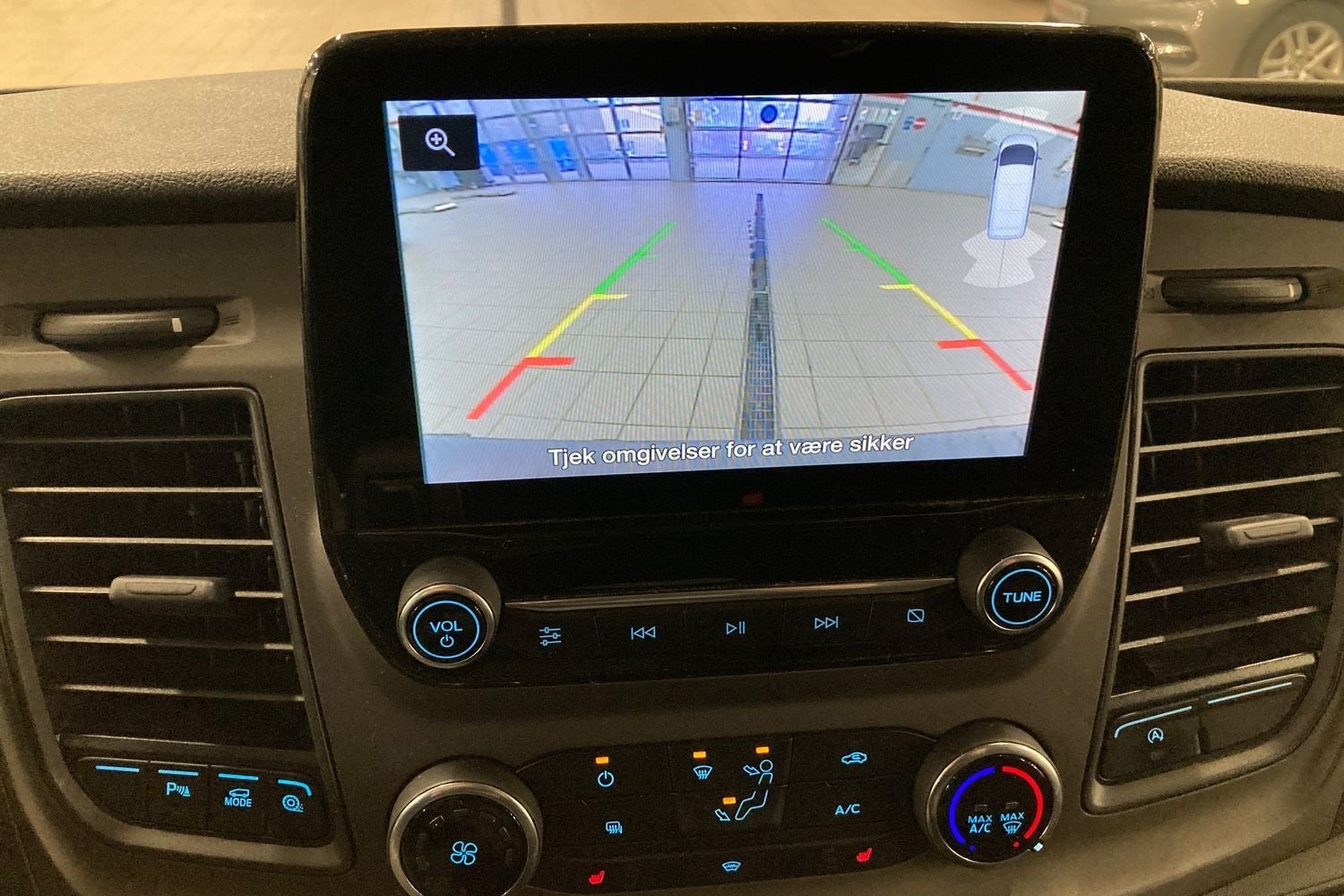 Billede af Ford Transit Custom 300L 2,0 TDCi 130 Trend aut.