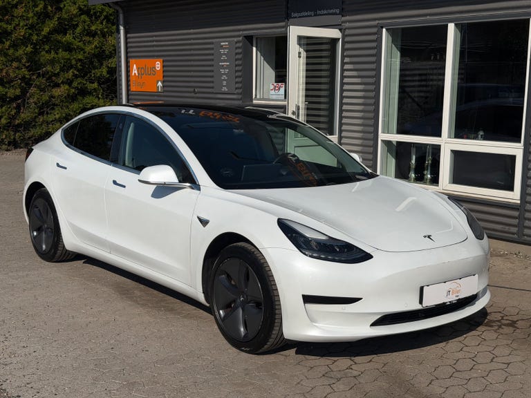 Tesla Model 3 Standard Range+ RWD
