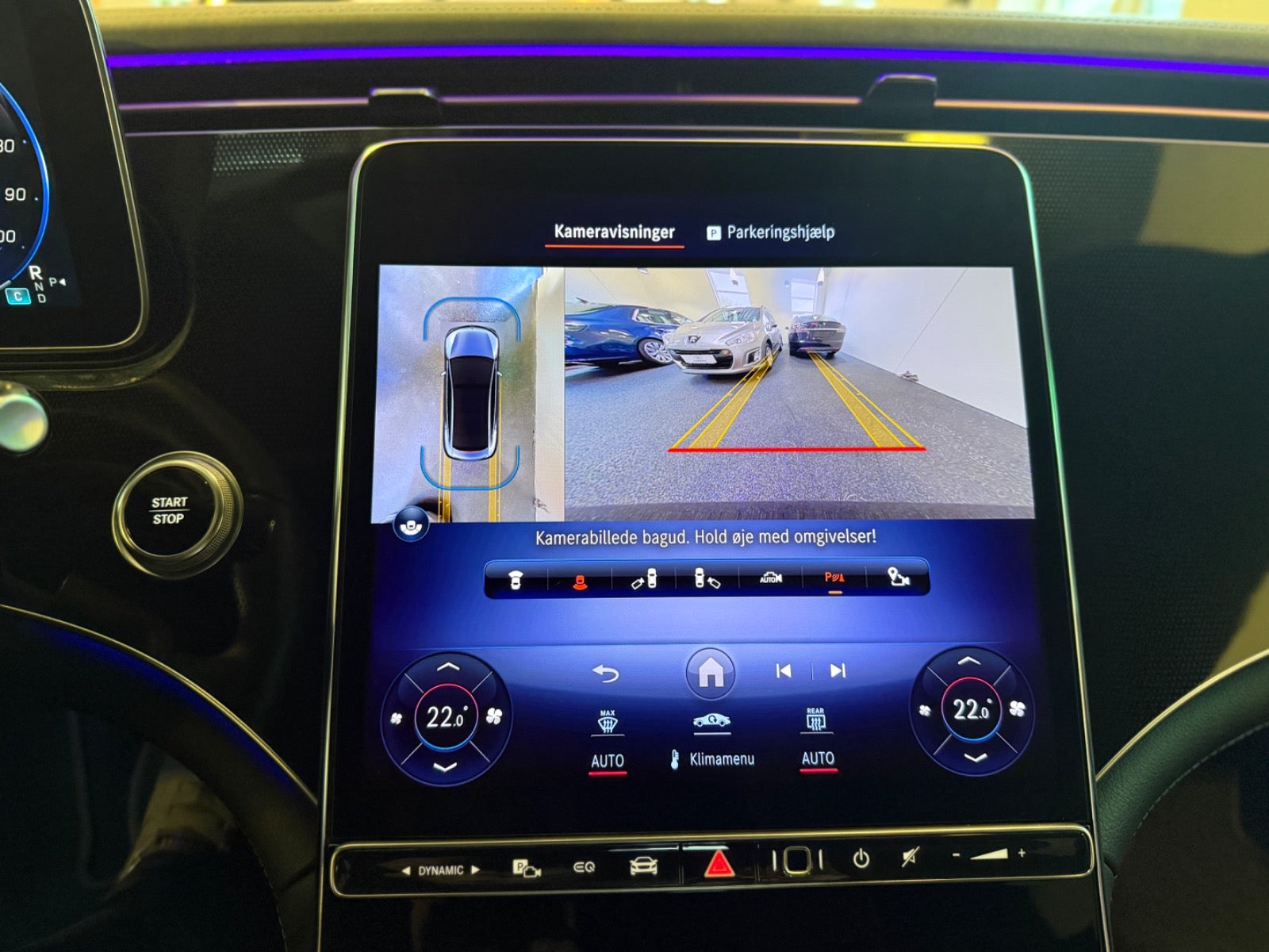 Mercedes EQE350 Electric Art