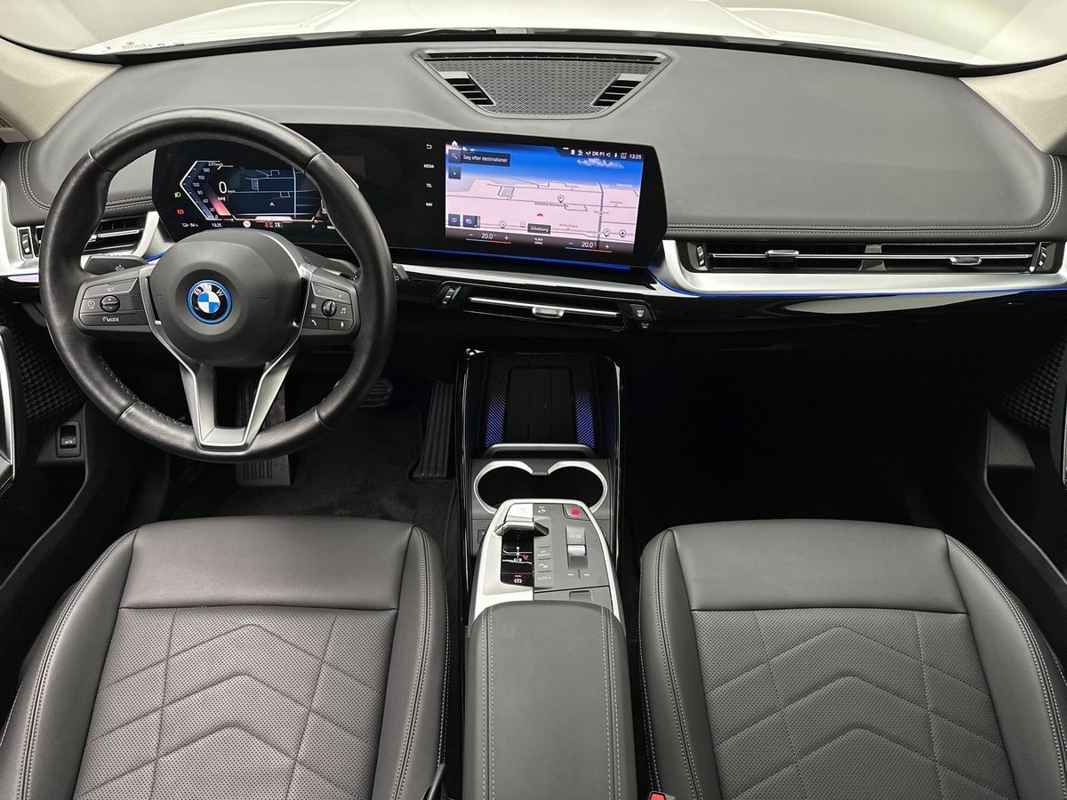 BMW iX1 eDrive20 X-Line billede 4