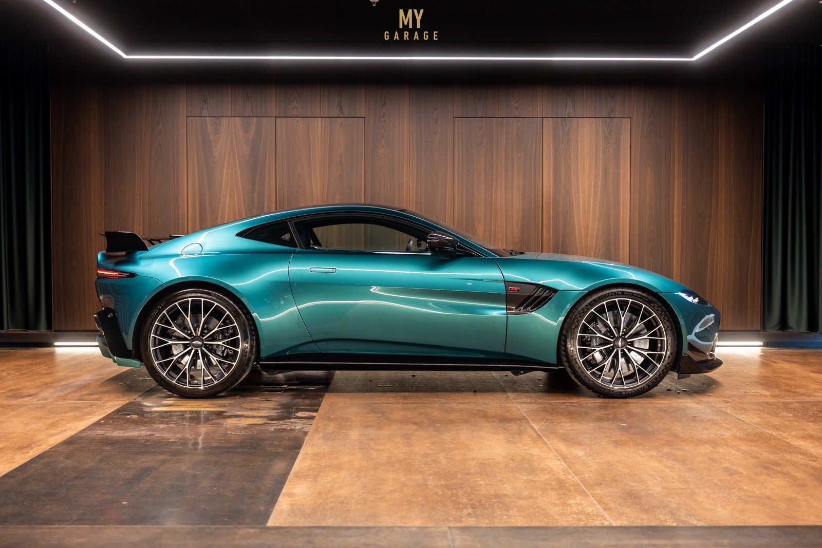 Aston Martin Vantage - Roadster F1 Edition aut.