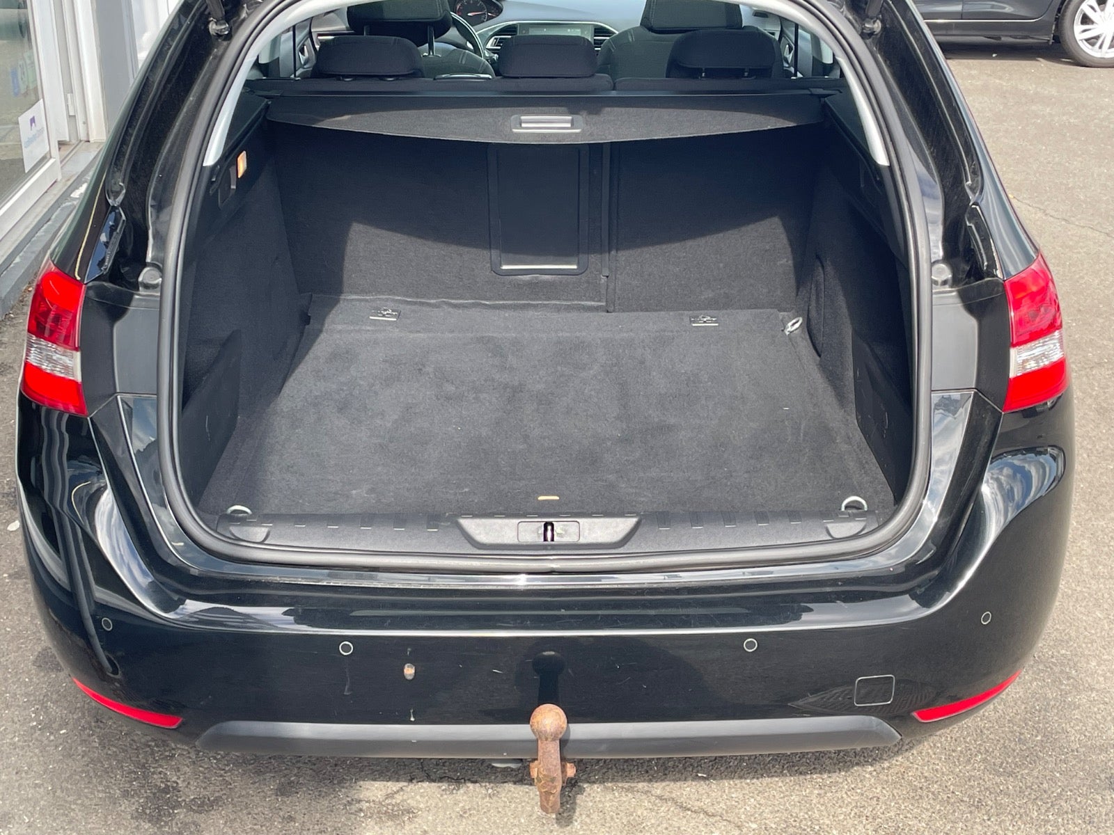 Billede af Peugeot 308 1,6 BlueHDi 120 Allure Sky SW