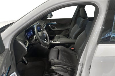 BMW iX1 eDrive20 M-Sport - 4