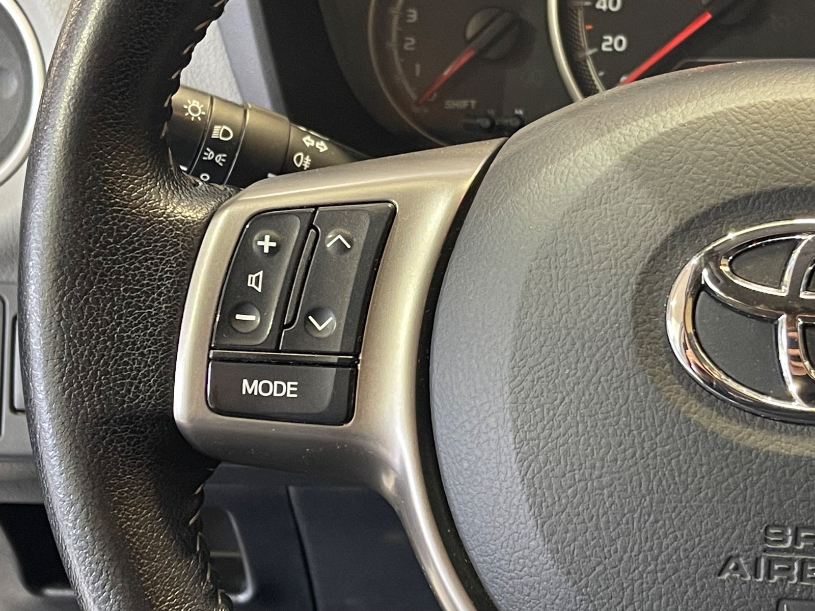 Billede af Toyota Yaris 1,0 VVT-i T2