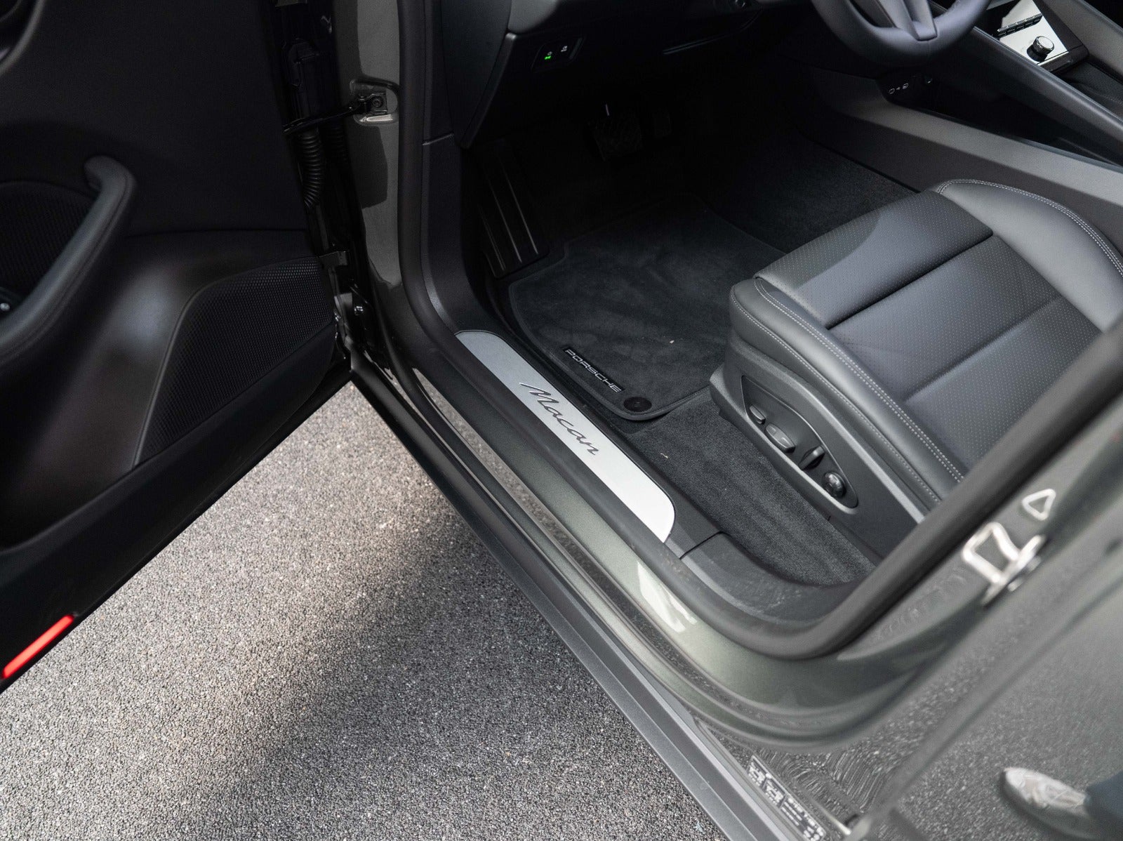 Gallery image 14 of 16