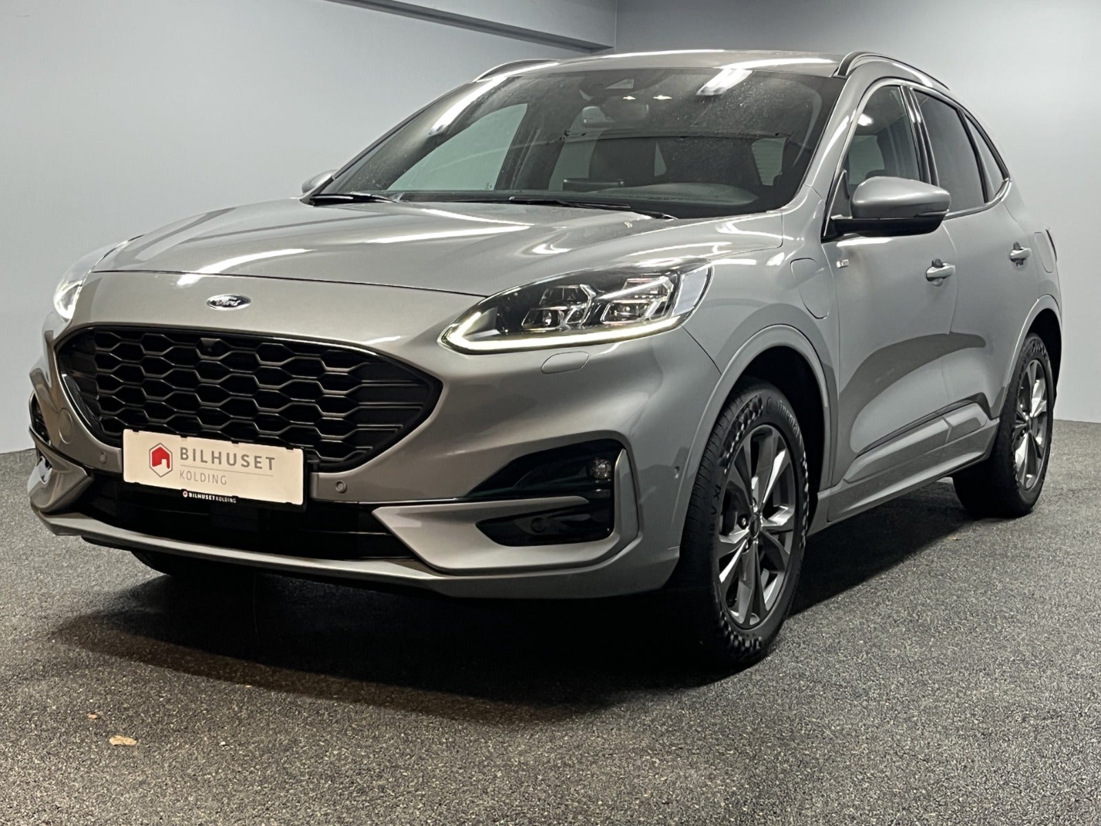 Ford Kuga 2,5 PHEV ST-Line X CVT