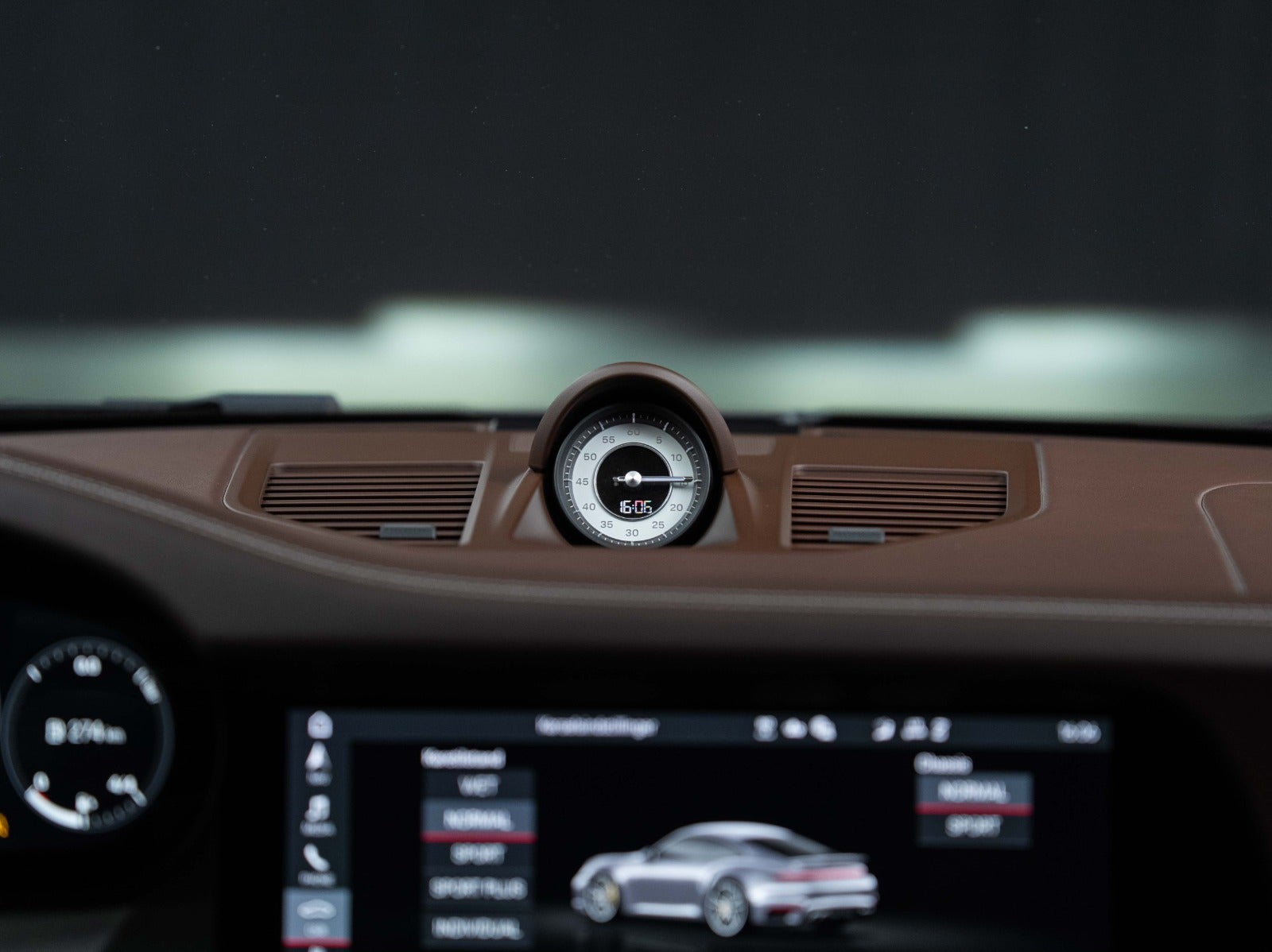 Gallery image 18 of 19