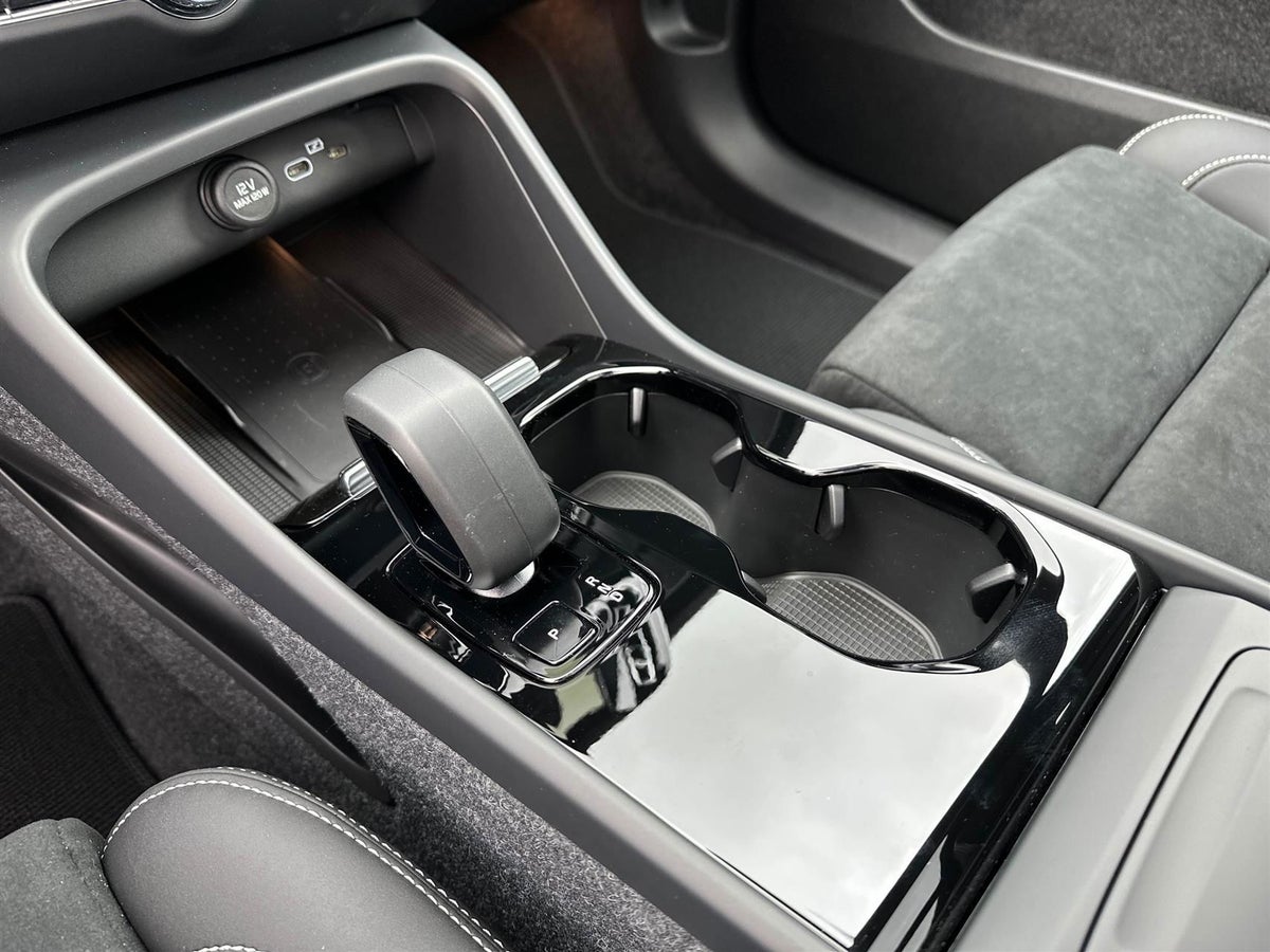 Volvo EX40 Extended Range Black Edition Excess billede 18