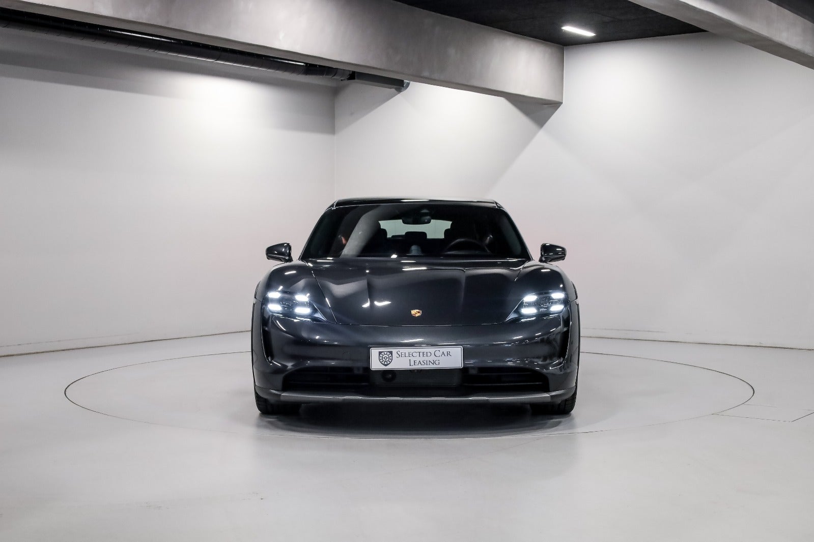Porsche Taycan 4 Performance+ Cross Turismo