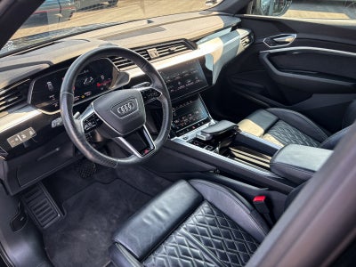 Audi e-tron S-line quattro
