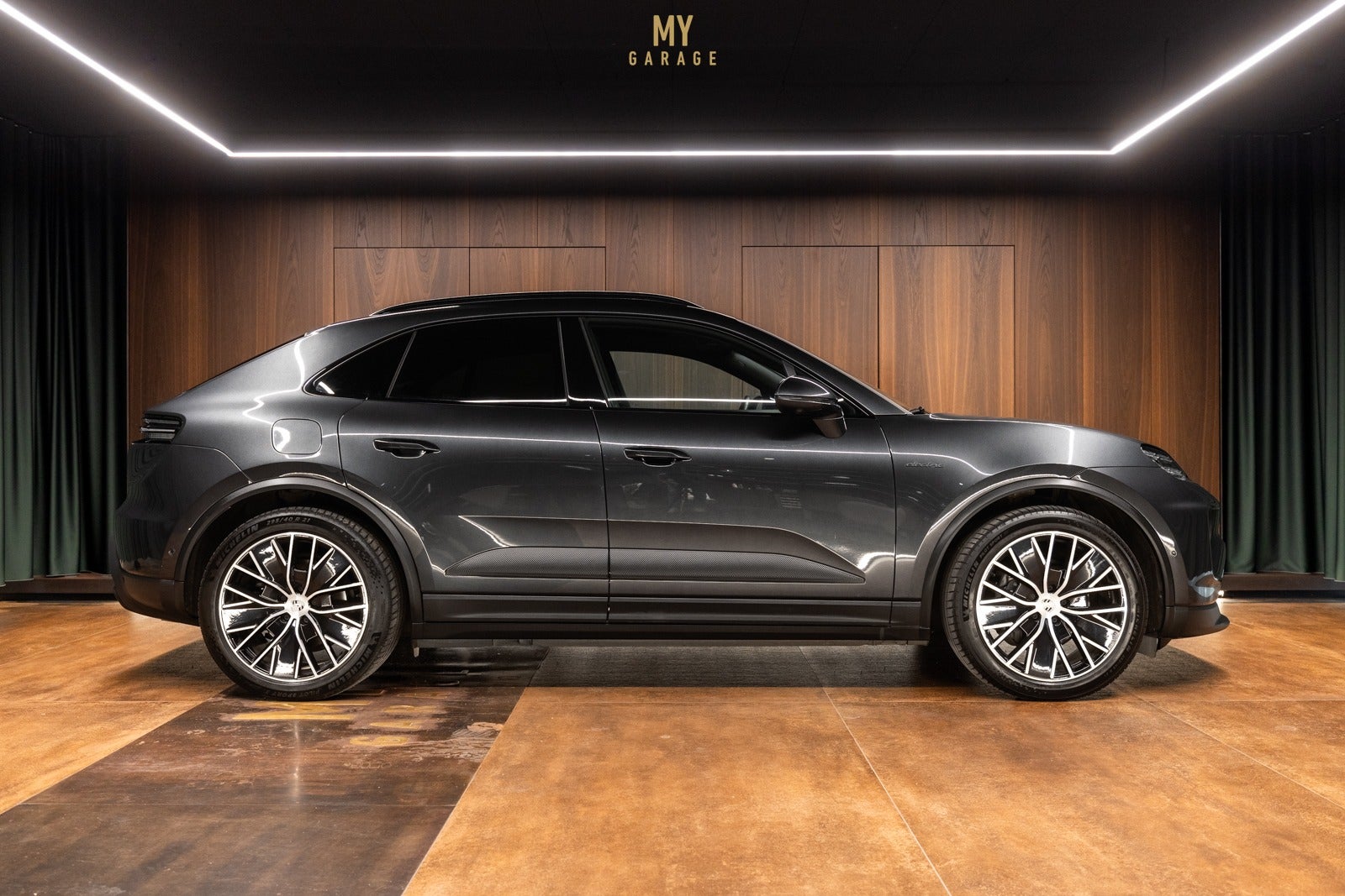 Porsche Macan 4 - 