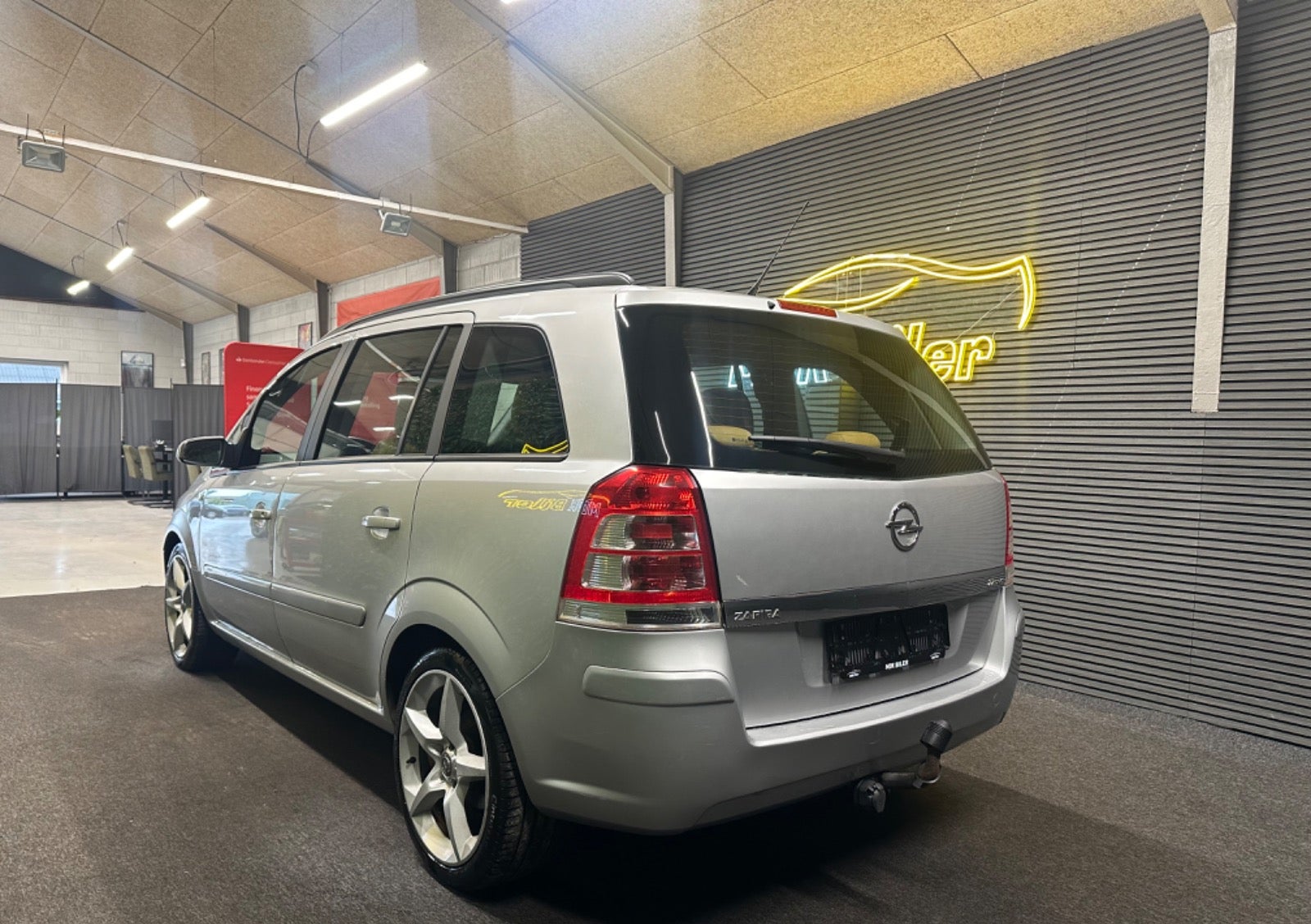 Billede af Opel Zafira 2,2 16V Cosmo aut.