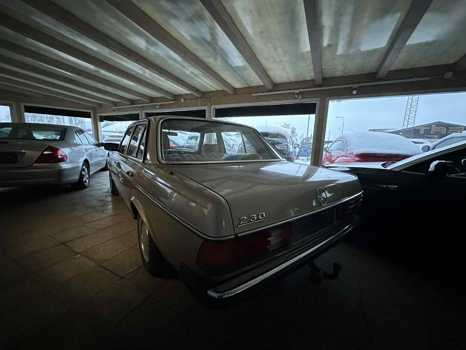 Billede af Mercedes 230 E 2,3 