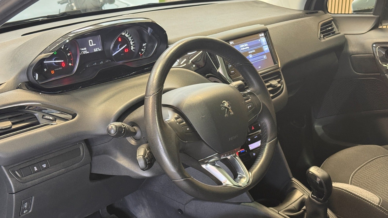 Billede af Peugeot 208 1,6 BlueHDi 100 Desire Sky