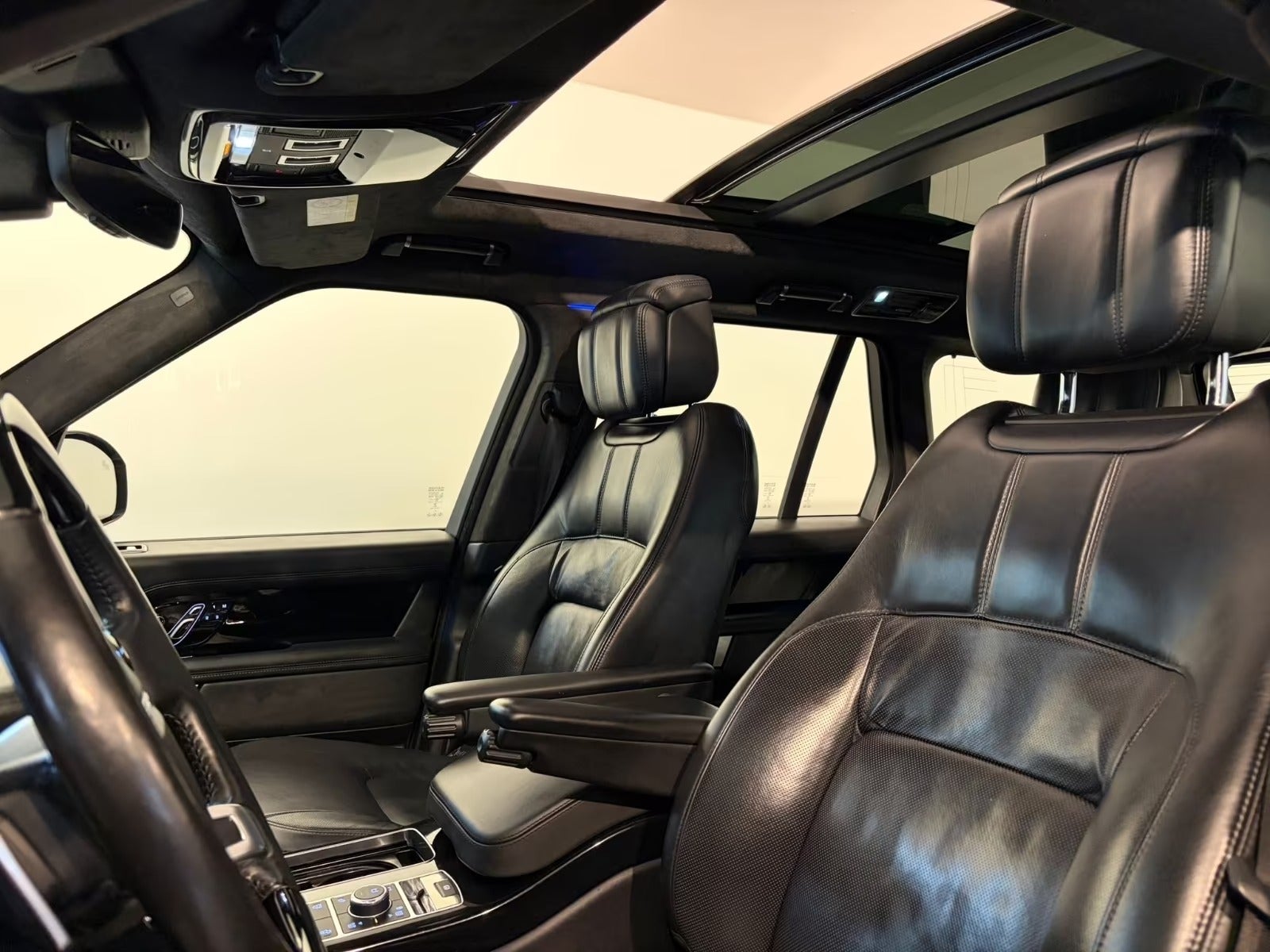 Land Rover – Range Rover