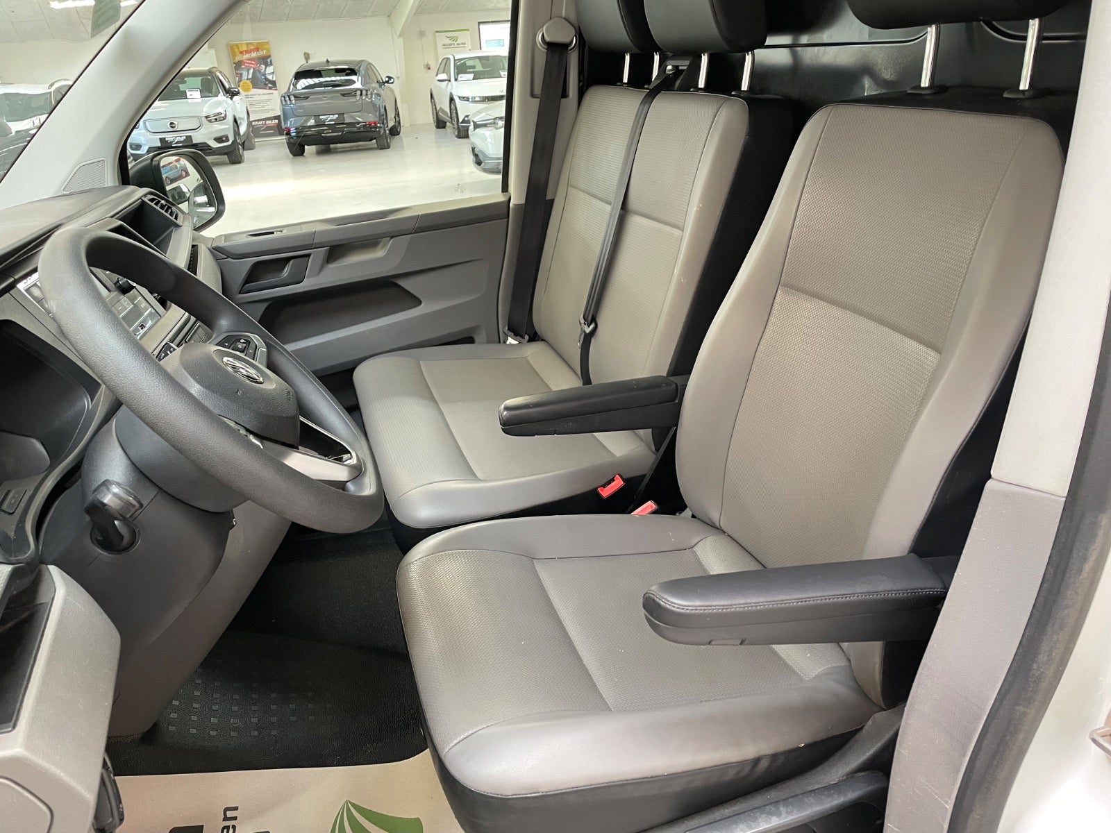 Billede af VW Transporter 2,0 TDi 150 Kassevogn DSG lang