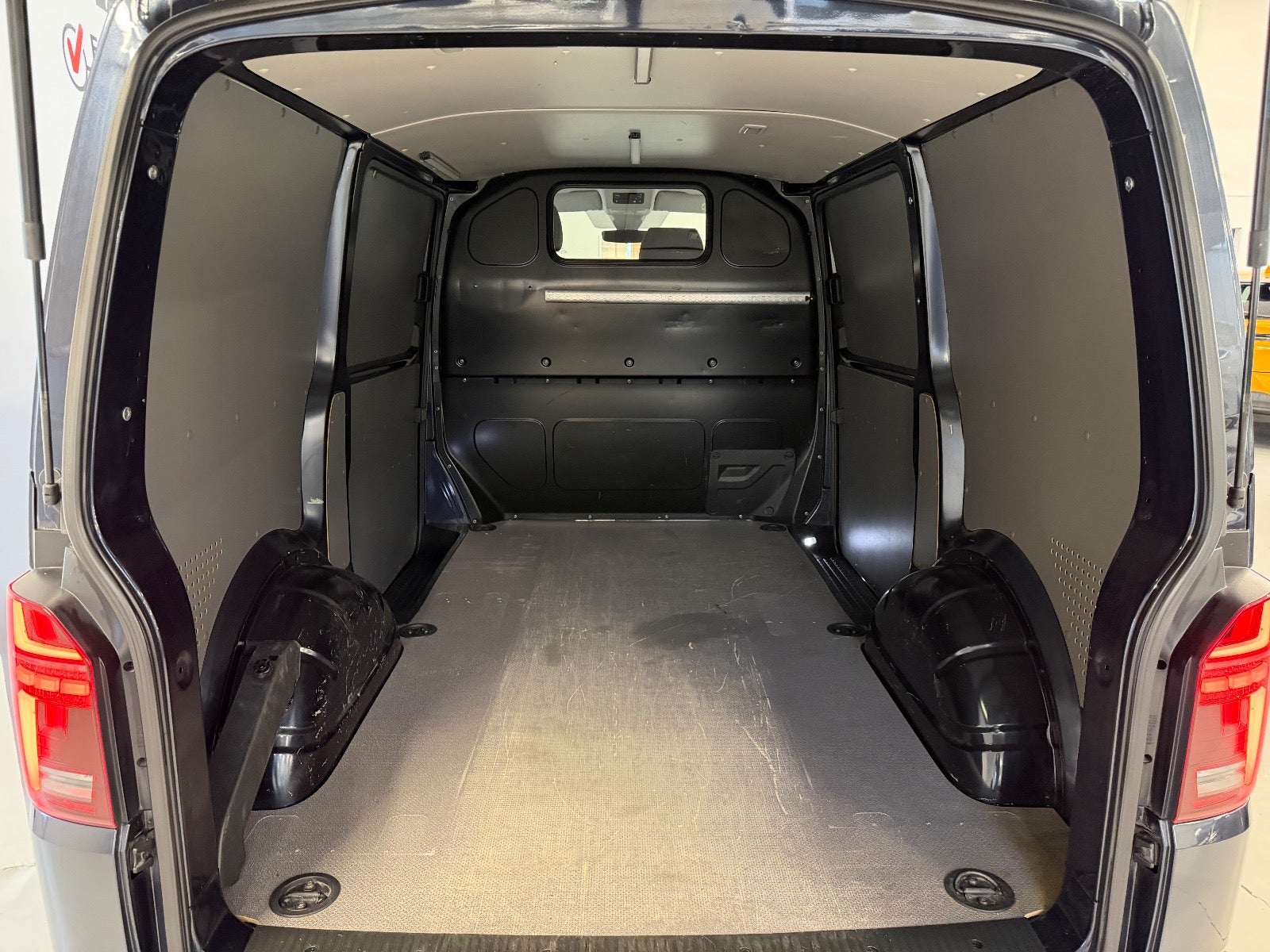 Billede af VW Transporter 2,0 TDi 199 Kassevogn DSG kort