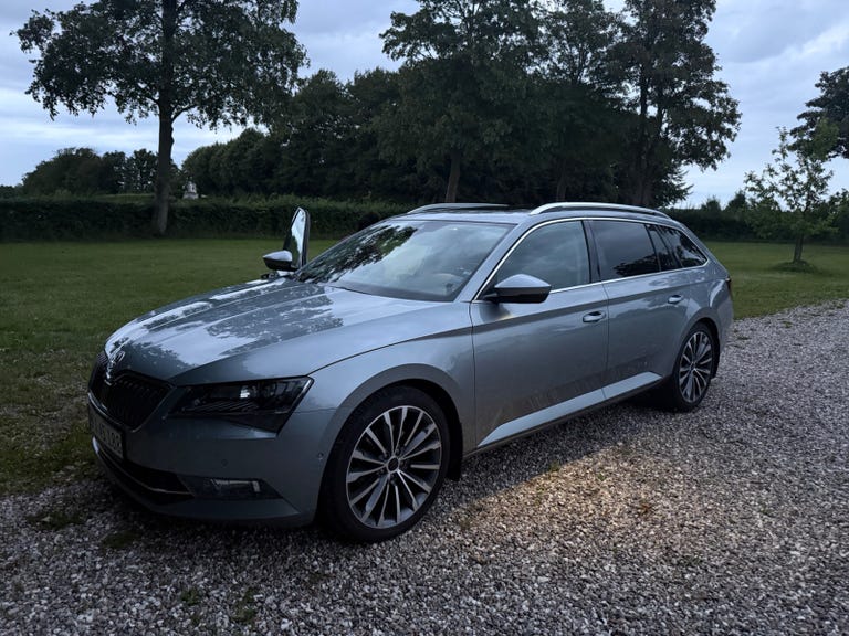 Skoda Superb TSi 150 Business Executive Combi DSG