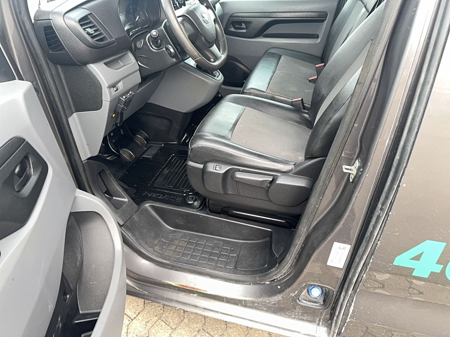 Billede af Toyota ProAce 1,5 D 120 Medium Comfort