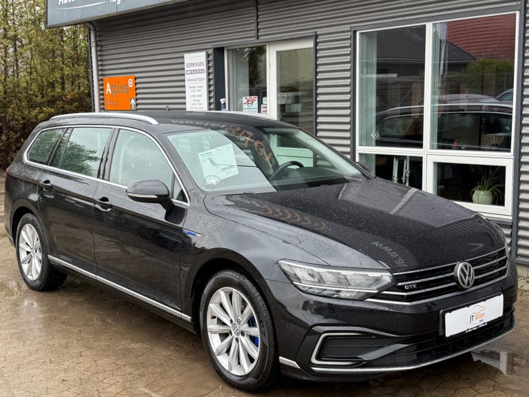 VW Passat GTE Variant DSG