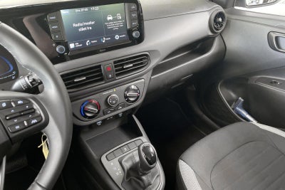 Hyundai i10 MPi Essential AMT