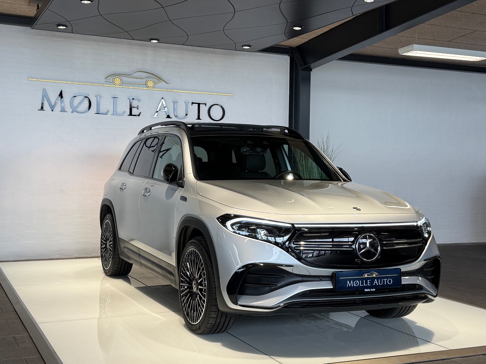 Billede af Mercedes EQB300  AMG Line 4Matic