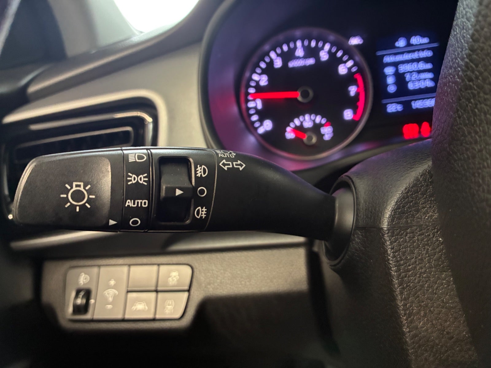Kia Stonic T-GDi Attraction+