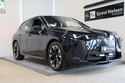 BMW iX