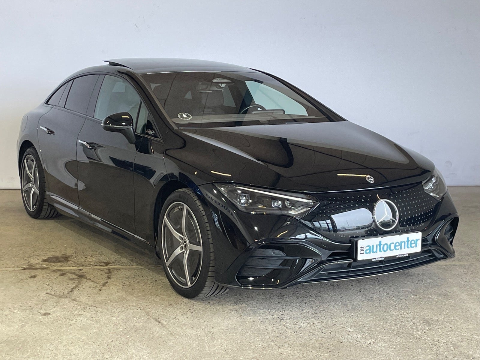 Mercedes EQE350+ AMG Line