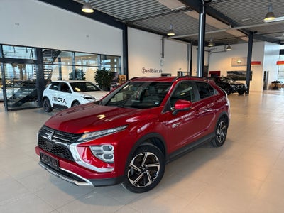 Mitsubishi Eclipse Cross 2,4 PHEV Invite CVT 4WD 5d