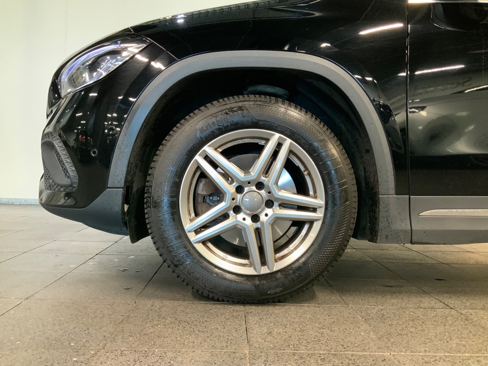 Mercedes-Benz GLA 200 (4/8)
