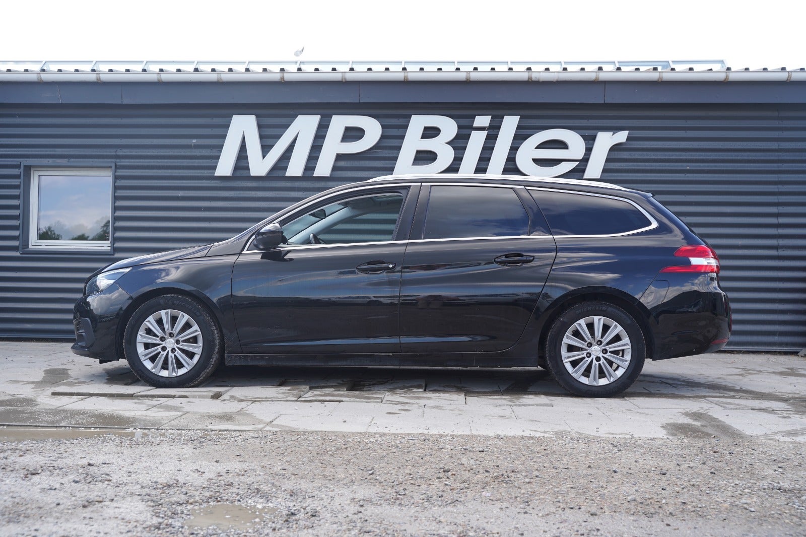 Billede af Peugeot 308 1,5 BlueHDi 130 Allure+ Sky SW