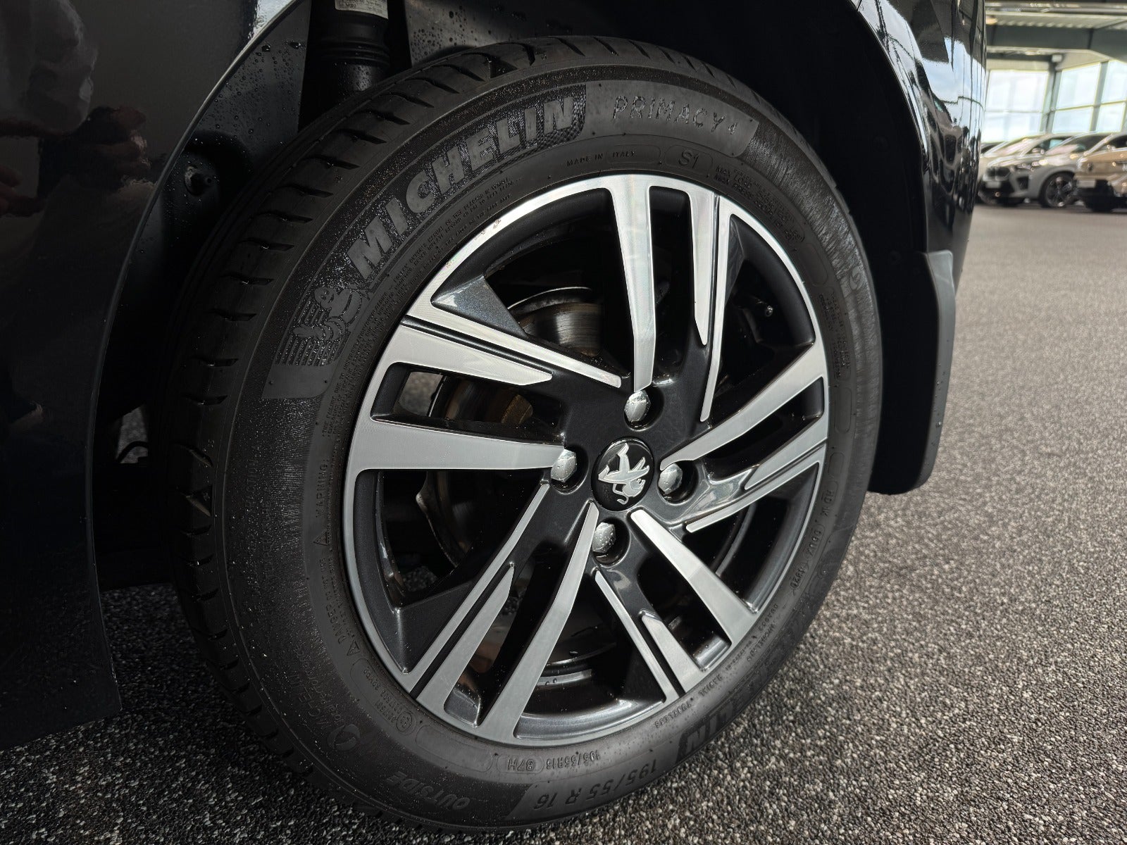 Peugeot 208 1,2 PureTech 100 Allure EAT8 5d - 10
